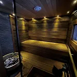 木屋 Pusikko - Cozy - Ice Swimming - Sauna - Fireplace - Barbeque Shed