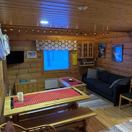 Pusikko - Cozy - Ice Swimming - Sauna - Fireplace - Barbeque Shed Chalé